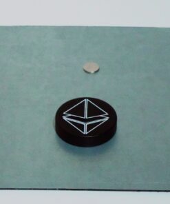Round Quantum Levitator with a small neodymium magnet