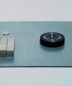 Round Quantum Levitator with the neodymium cube magnets of the kit